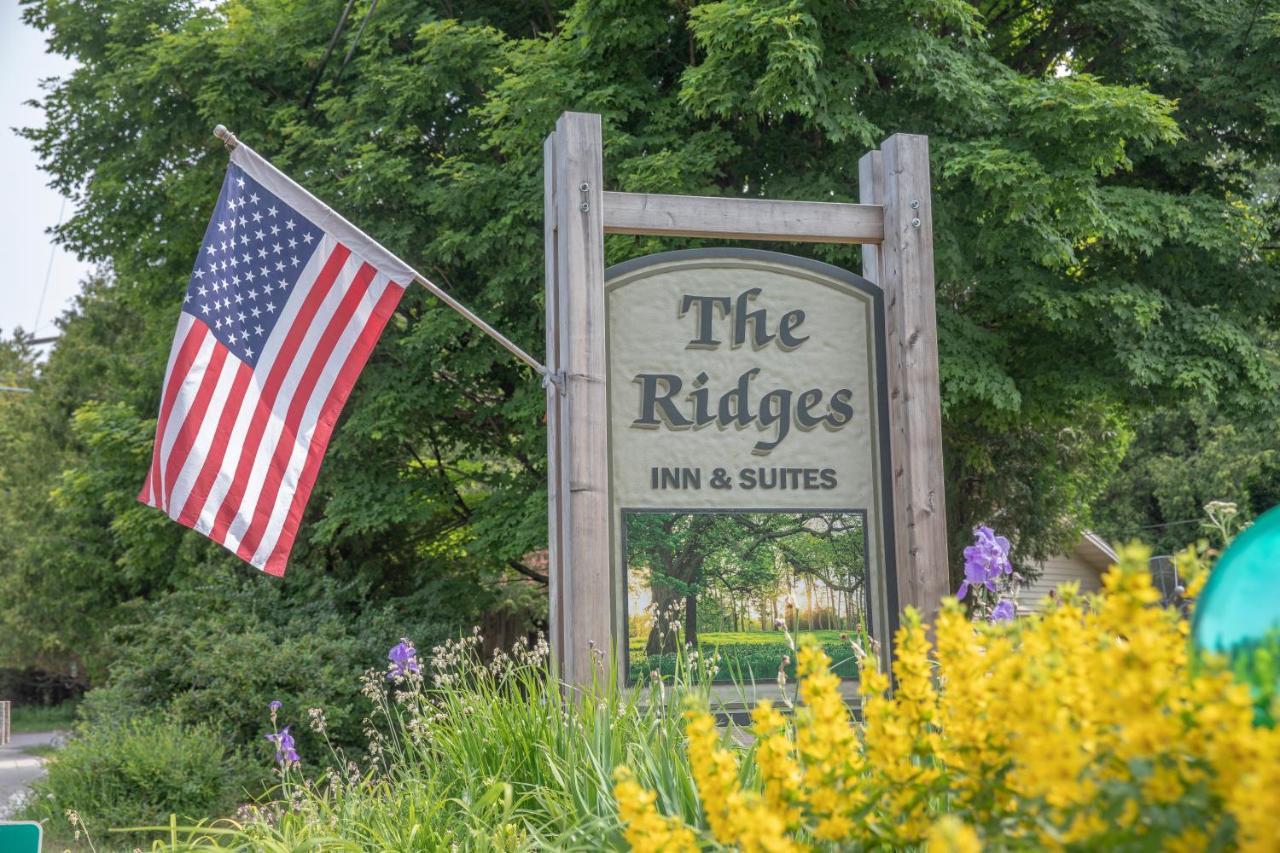 Ridges Inn & Suites เบลีย์ส ฮาร์เบอร์ ภายนอก รูปภาพ